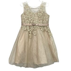 TRISH SCULLY CHILD - SIZE 6 GIRLS - CHAMPAGNE COLOR WITH FLOWERS & PEARLS B16